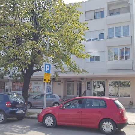 Apartmani Bonaca U Centru Niksica Екстер'єр фото