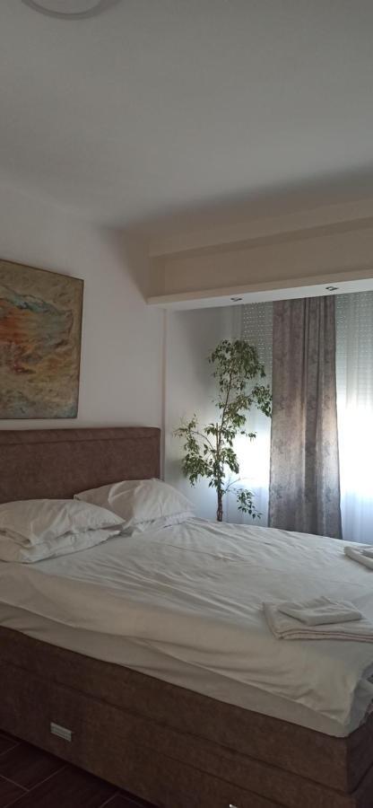 Apartmani Bonaca U Centru Niksica Екстер'єр фото